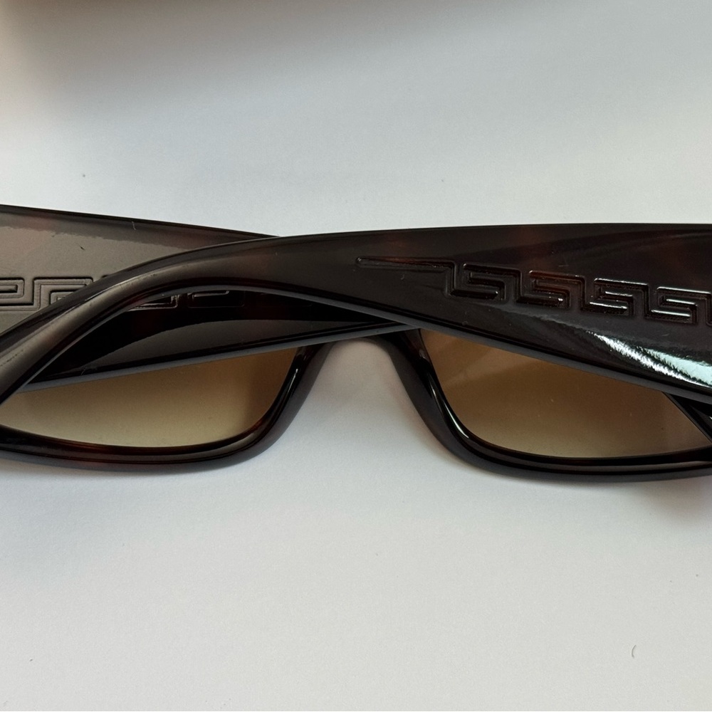 Versace Tortoise Shell Sunglasses - Picture 5 of 5